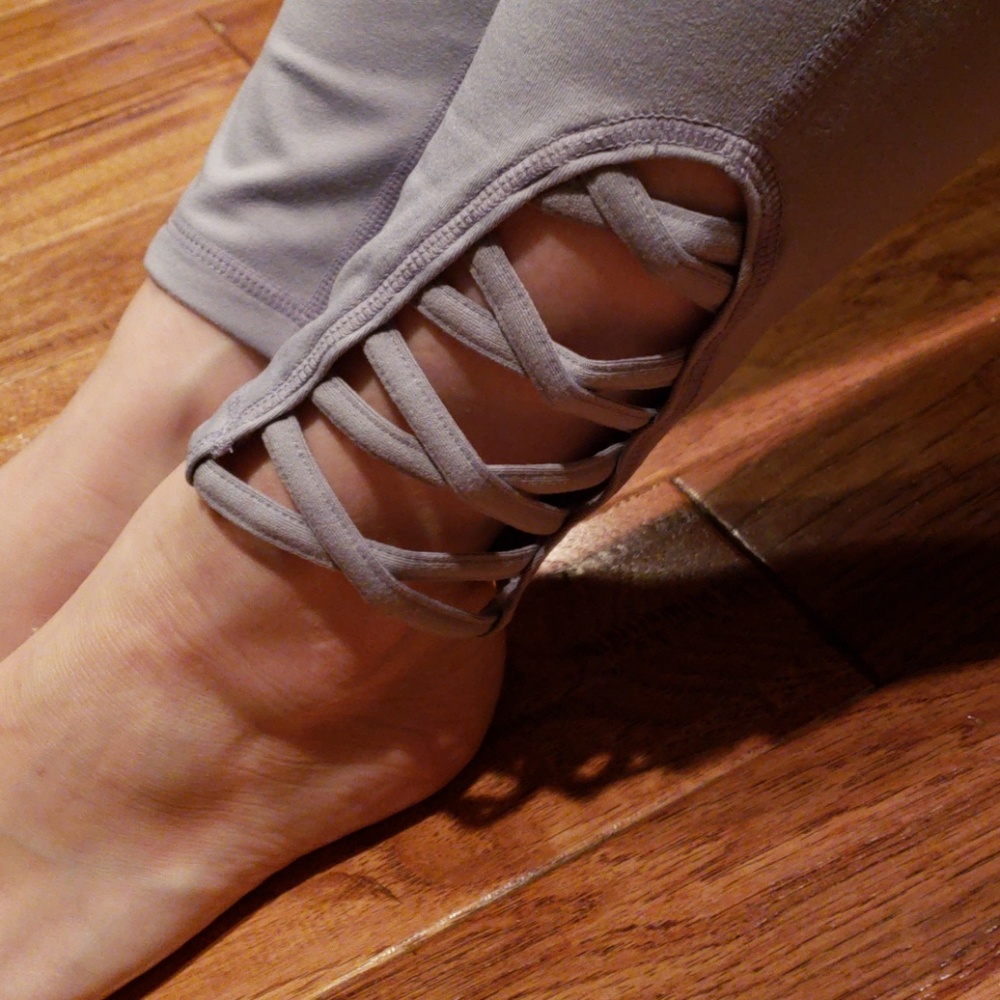 ⚓ Light Blue Criss Cross Leggings - Picture 6 of 8